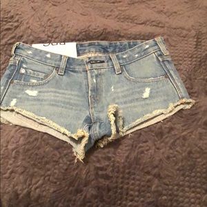 💕4/$12 BDG SHORTS SIZE 25